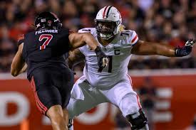 Would Eagles be making a mistake by benching Andre Dillard and putting  Jason Peters back at left tackle?