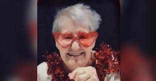 Georgia Teague's Instagram, Twitter & Facebook