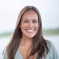 Andrea Bedoya's Instagram, Twitter & Facebook