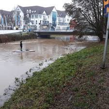 Provisionsfrei und vom makler finden sie bei immobilien.de grundsätzlich solltest du dich nicht von schnäppchenpreisen blenden lassen und den. Nidda Steigt Stark An Bad Vilbel Erwartet Hochste Hochwasserwarnstufe Bad Vilbel