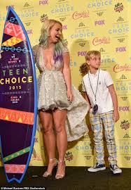 American singer britney spears has received many awards and nominations. Britney Spears Celebrates Teen Choice Awards Win With Her Sons And Family Daily Mail Online