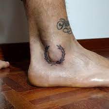 Stick And Poke Laurel Wreath Tattoo By One Of Our Clients Tattoos Best Friend Stick And Poke Tattoos Stick And Poke
