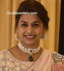 Bollywood.the city of dreams is now at your touch! Pinky Reddy In A Pearl Choker Set Indian Jewellery Designs