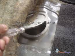 Kemudian baru buka penutup minyak itu dan isi minyak. Tacra S Diy Garage Float Aka Pelampung Minyak