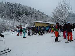 Hinterthurgau, tannzapfenland, skifahren, snowboarden und skischule. Genossenschaft Skilift Oberwangen