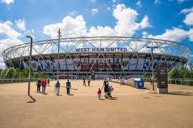 West ham nam in augustus 2016 vervolgens het olympisch stadion in gebruik als thuishaven. Fussballreise West Ham United Tickets Hotel Die Fussballreise