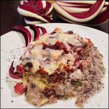 Forse sarebbe meglio chiamarlo ?pasticcio? Lasagne Al Radicchio Di Treviso E Salsiccia Che Pasticcio Gingerbread Ricette Lasagne Salsiccia
