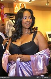 Jazz Recording Artist Jill Scott Shares Her Butterfly Bra With The World At Foxhill Mall In Culver City Ca Usa By Pan African N Butterfly Bra Bra Jill Scott