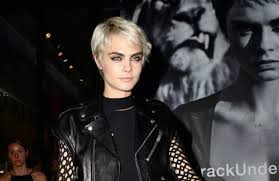 Cara and ashley were photographed out in west hollywood and they've now sparked a ton of dating rumours. Cara Delevingne And Ashley Benson Reignite Dating Rumors Complex