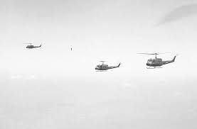 İşte aradıklarınız… 4'üncü paraşüt taburu ile birleşen kıbrıs türk kuvvetleri, lefkoşa havalimanı ile kaymaklı bölgesine taarruza başladı. Kibris Baris Harekati Nin 45 Yili Ntv