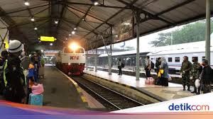Dari pengalaman mas vavai sih kalau mau pasang internet/telepon produk telkom lebih baik langsung ke plasa telkom dari pada melalui 147, karena lebih cepat penanganannya dan juga harga akan sesuai brosur promo. Pasang Indihome Jauh Dari Tiang Desain Tiang Teras Elegan Dengan Batu Alam Batu Andesit Harganya Bisa Naik Drastis Tanpa Pemberitahuan Shonna Severin