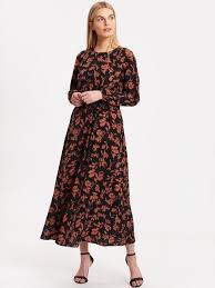 Lcw Bayan Elbise Modelleri Siyah Uzun Klos Etekli Uzun Kol Cicek Desenli Elbise Siyah Topuklu Ayakkabi The Dress Elbise Elbise Modelleri