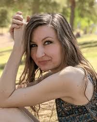 Laura Woodworth's Instagram, Twitter & Facebook