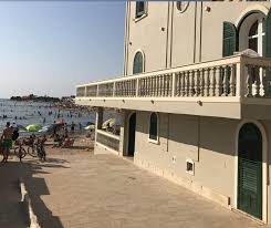 La casa di montalbano, punta secca, italy. Spiaggia Di Punta Secca E Casa Di Montalbano Scopri La Sicilia