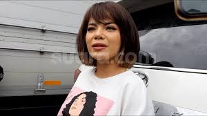 Dinar kendi dan fero walandouw. Dinar Candy Terang Terangan Tak Sudi Berteman Dengan 2 Artis Ini