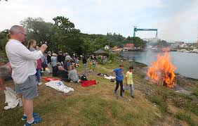 Sankthansaften uden bål i strandparken. Ligg An Til Faerre Sankthans Bal Enn Vanleg Trass Gode Vermeldingar Stord24