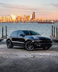 Dressed In Black For A Night In Town Porschemoment Porsche Macan Esgcarphotos Porsche Suv Porsche Cars Porsche