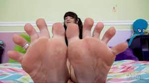 Video: Goddess feet - ThisVid.com