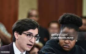 300 Daniel Mandel Stock Photos, High-Res Pictures, and Images