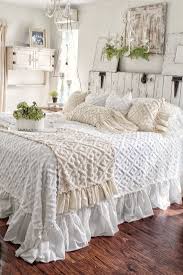 Ruffled Chenille Coverlet Bedspread Bedspread Chenille Coverlet Ruff Goruntuler Ile Antik Tasarim Yatak Odalari Yatak Odasi Tasarimlari Yatak Odasi Dekorasyon Fikirleri