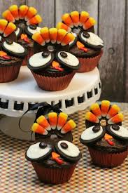 Finden sie bei uns leckere rezepte Adorable Turkey Cupcakes Recipe Turkey Cupcakes Thanksgiving Desserts Thanksgiving Cakes