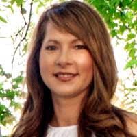 Melissa Cushman's Instagram, Twitter & Facebook