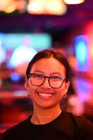 How to improve laser engraving skin and eye makeup balance?