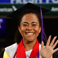 🎓James Martin High School kicked off Arlington ISD graduations today! Over  900 students walked the stage and received their high school diplomas this  morning. In the comments below, help us congratulate the #