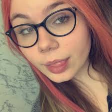 Elizabeth Dotson (@elizabxthmarie)