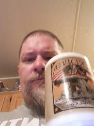 Anybody else can't stand Paul and his coffee mug @$$ ears?