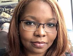 Dana Nowlin's Instagram, Twitter & Facebook