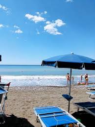 Affittasi a referenziati contratto residenziale a chiavari (ge) in corso genova, a due passi dal centro storico pedonale e vicino al mare, dal primo maggio 2021, posto al quarto e. Case Vacanze E Appartamenti A Chiavari In Affitto Casevacanza It