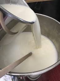 Faire Son Fromage Une Belle Tomme De Vache Ciloubidouille En 2020 Faire Son Fromage Tomme Vache