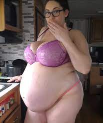 Jessie Minxx: Huge pregnant belly - video 6 - ThisVid.com