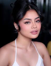 LOOK : Miss Universe Philippines Ilocos Sur Jeanne Nicole Lipa from  Filipino Society of Washington State. She is captivating and lovely 🌹😍❤️.  Glam || Rhaymart Aguilar Hair and Makeup Assist || Pamella