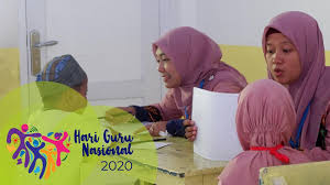 Canva menawarkan sumber daya pembelajaran jarak jauh untuk guru seperti lembar kerja, template, dan presentasi secara mudah. Bangkitkan Semangat Wujudkan Merdeka Belajar Di Hari Guru Nasional 2020