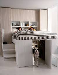 Une Cabane Sous Le Lit Lit Mezzanine Amenagement Chambre Petit Espace