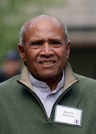 Ananda krishnan 1938'de brickfields , kuala lumpur'da sri lanka kökenli tamil bir ebeveynin çocuğu olarak dünyaya geldi. The Billionaire Heir Who Became A Monk Why The Son Of Malaysia S Third Richest Man Ananda Krishnan Renounced Luxury And Fortune For Spiritual Peace South China Morning Post