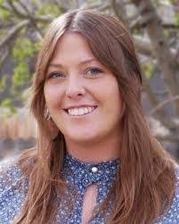 Shannon Poulos's Instagram, Twitter & Facebook