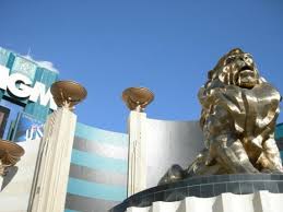 In the past it has been renowned for two things, boxing matches and the lions which used to be the free lion habitat on the casino floor. One Of The Lions At The Mgm Grand Lion Habitat Picture Of Mgm Grand Las Vegas Tripadvisor