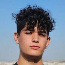 Marc Winslow's Instagram, Twitter & Facebook