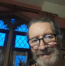 I don't know if this will get past admin as its not dull it's bloody  hilarious. In fact I'm crying real tears howling with laughter. Anyway I  posted pic 1 (taken around