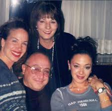 Leah Remini Reveals Estranged Fathers Death
