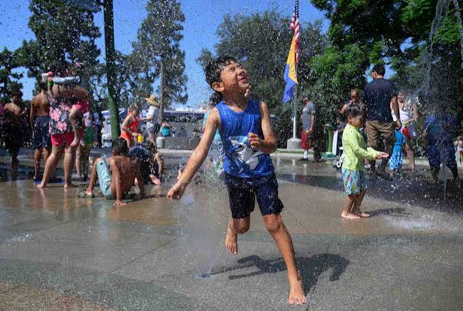 Santa Ana opens first dedicated splash pad at Portola Park – Orange County  Register