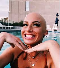 Marie Bean's Instagram, Twitter & Facebook