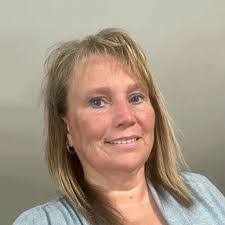 Kelly Schultz's Instagram, Twitter & Facebook