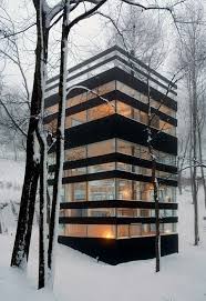 Wer Im Glashaus Sitzt Sollte Nicht Mit Steinen Werfen Bilder In This Case I Wouldn T Mind Living In A Glass House I Could Dwell Haus Architektur Architektur Und Moderne Architektur