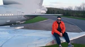 For this he needs to find weapons and vehicles in caches. Badshah Indian Rapper Wallpaper Badshah Name Wallpaper Hd Download 891743 Hd Wallpaper Backgrounds Download