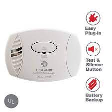 You can easily compare and choose from the 10 best plug in smoke detectors for you. First Alert Co605 Plug In Battery Backup Co Alarm 1 Pack White Combination Smoke Carbon Monoxide Detectors Amazon Com Battery Backup Alarm Plugs