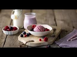 Glace Au Yaourt Brasse Myrtille Marie Morin Petits Fruits Rouges Au Sirop Youtube Glace Myrtille Ete Sorbetiere Fruitsrouges Frais Dessertleger